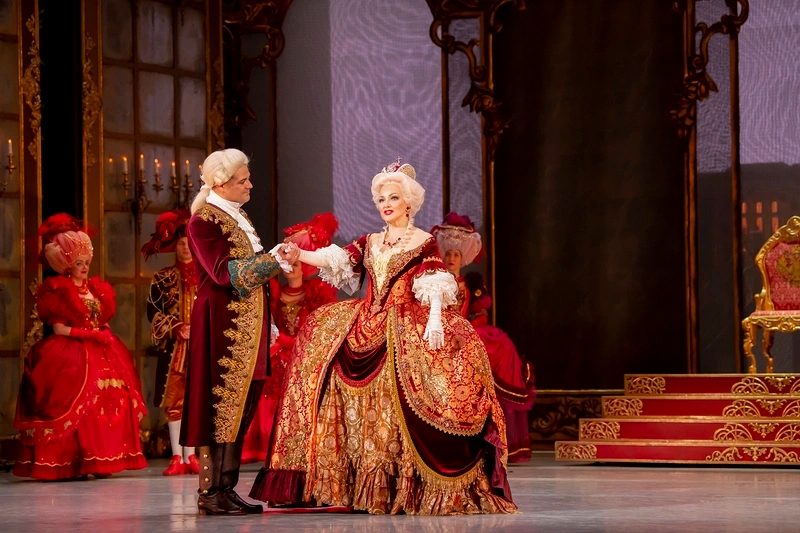 Поздравляем Алену Голубеву и Александра Христофорова с премьерой в мюзикле «Каприз императрицы»!